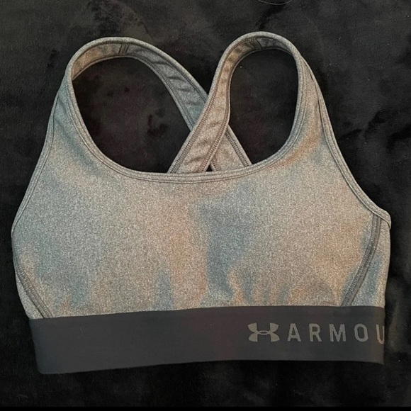Under Armour Sports Bra - Picture 1 of 3